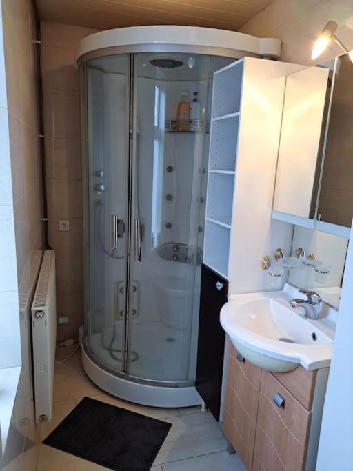 Spacious Apartment -Top Location آكيورِيْري المظهر الخارجي الصورة